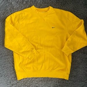 Men XL Nike y2k mustard yellow crewneck sweatshirt embroidered Swoosh gray tag